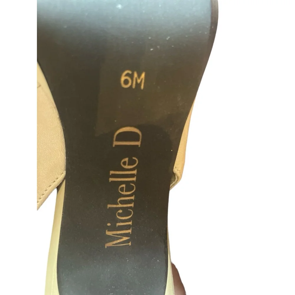 Michelle D Cream Peep Toe Sandals with Bow, Gold Size 6M